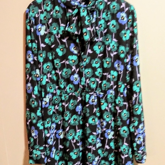 Sunday Best | Flower Dress - Picture 2 of 4